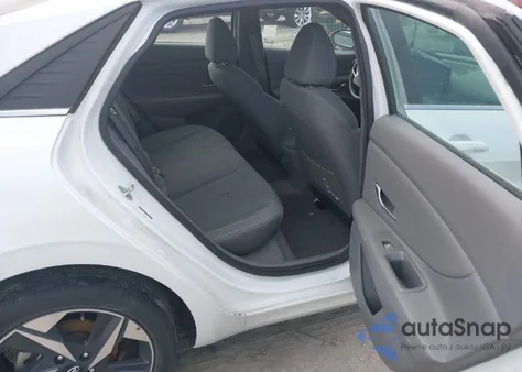 2022 Hyundai Elantra Sel z USA, uszkodzony, nr VIN 5NPLN4AG7NH068727